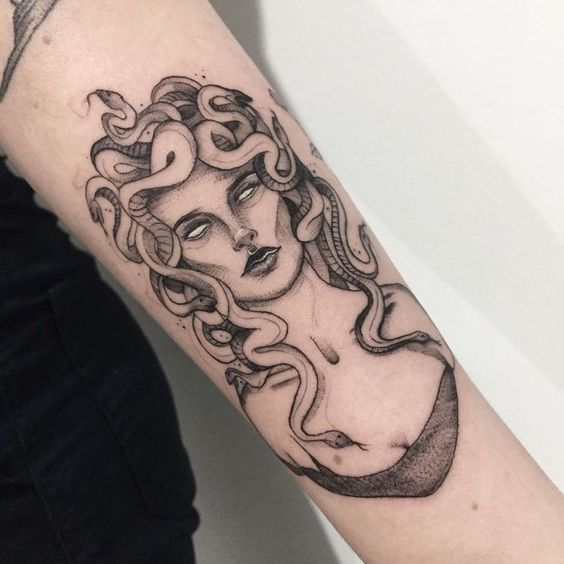 medusa tatto Nokahlotattoo